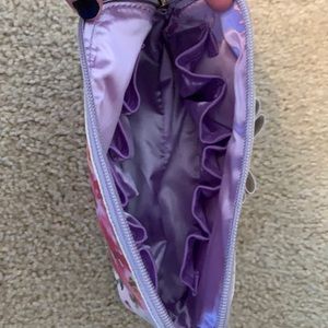 Essential Oils Carrier